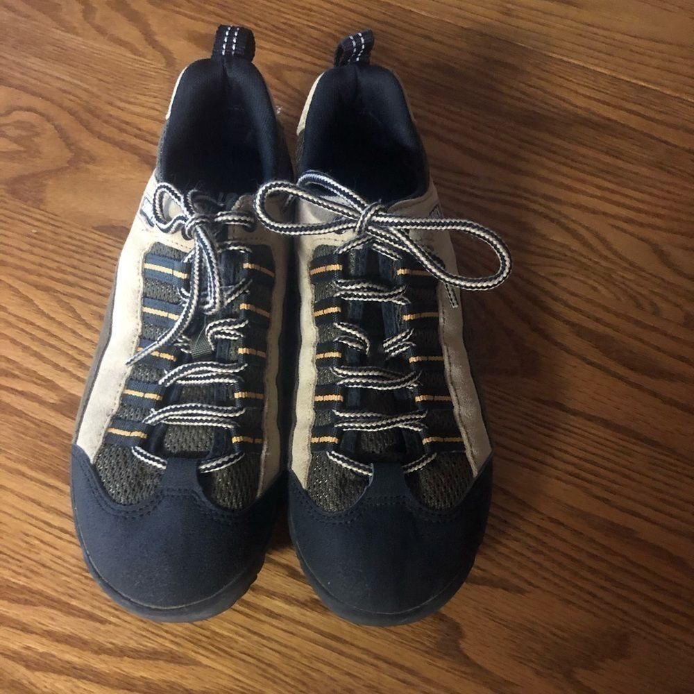 Shimano SPD tan cycling shoes size 6